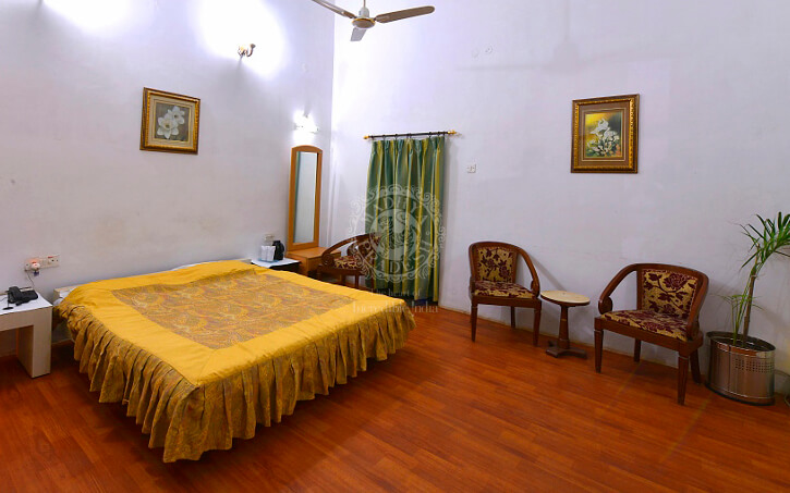 Hilltop Bungalow Pachmarhi